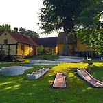 Skovly 3* Rønne