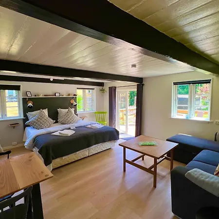 스코블리 3* 론네