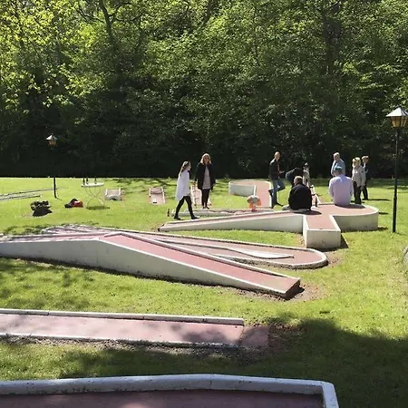 스코블리 호텔 론네