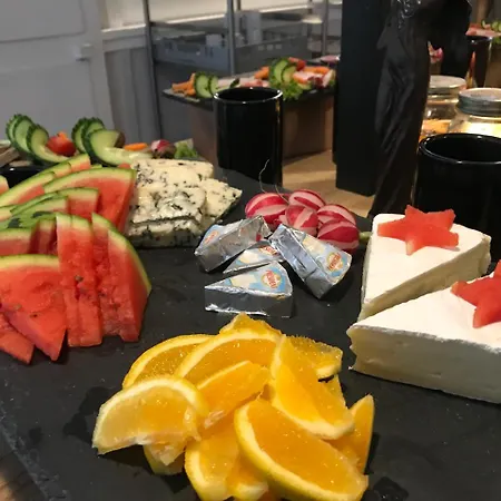 Skovly 3* Rønne
