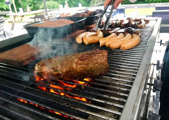 스코블리 호텔 론네